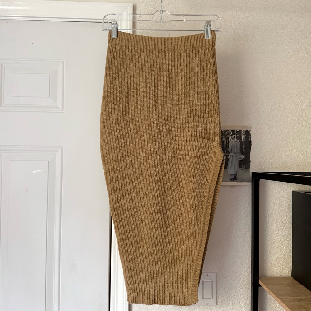 SER.O.YA tan chunky knit stretchy bodycon elastic pull on midi skirt